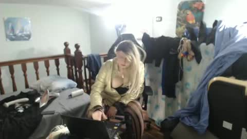 Snapshot of emma671 chatting on 02/05/25, 07:07 emma online show from 02/05/25, 07:07