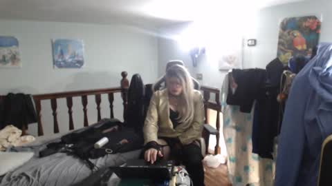 Snapshot of emma671 chatting on 02/09/25, 10:53 emma online show from 02/09/25, 10:53