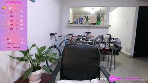 Snapshot of emma______1996 chatting on 04/01/26, 06:58 emma______1996 online show from 04/01/26, 06:58