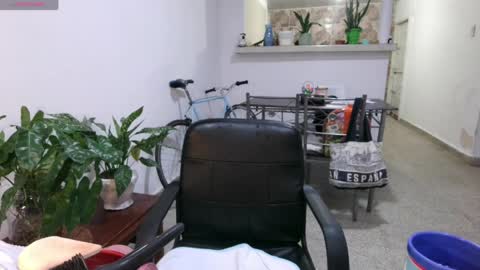 Snapshot of emma______1996 chatting on 04/04/26, 08:34 emma______1996 online show from 04/04/26, 08:34