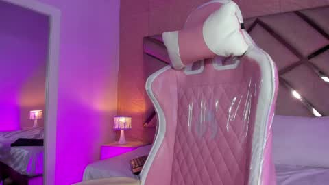 Snapshot of emma__copper chatting on 03/31/26, 12:38 emaa online show from 03/31/26, 12:38