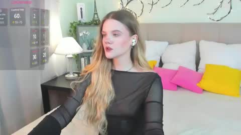 Snapshot of emma__peach chatting on 05/09/26, 09:03 emma__peach online show from 05/09/26, 09:03