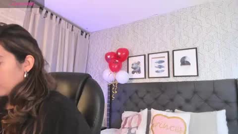 Emma online show from 02/15/25, 12:11