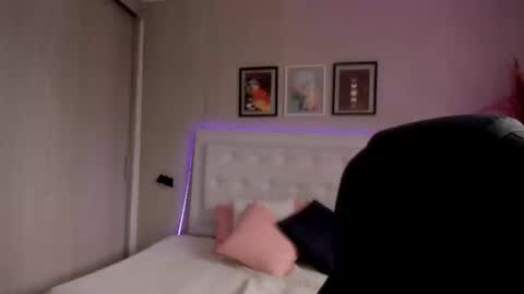 Emma online show from 02/21/26, 04:30