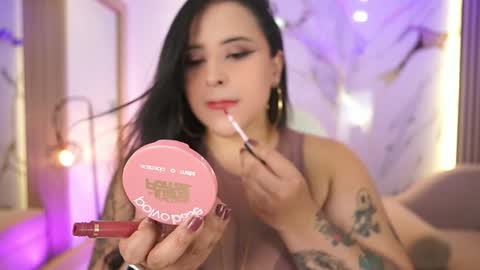 Snapshot of emma__walkerr_ chatting on 05/12/26, 07:11 emma__walkerr_ online show from 05/12/26, 07:11