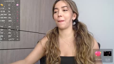 Snapshot of emma_aaa chatting on 01/31/25, 09:48 Rocio online show from 01/31/25, 09:48