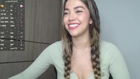 Snapshot of emma_aaa chatting on 03/01/25, 09:18 Rocio online show from 03/01/25, 09:18