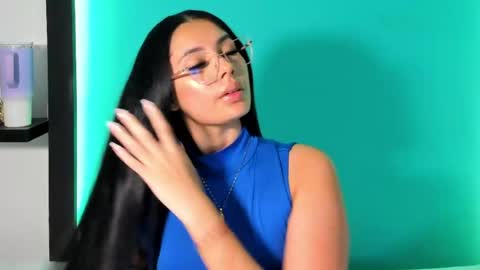 Snapshot of emma_ah chatting on 04/14/26, 04:24 emma_ah online show from 04/14/26, 04:24