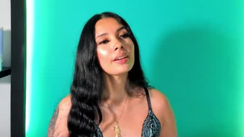 Snapshot of emma_ah chatting on 04/21/26, 04:45 emma_ah online show from 04/21/26, 04:45