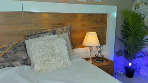 Emma  online show from 02/01/25, 02:34