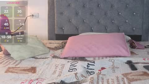 Snapshot of emma_blake__ chatting on 10/06/25, 02:42 Emma online show from 10/06/25, 02:42