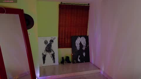 Snapshot of emma_blanco chatting on 07/17/26, 11:39 Emma online show from 07/17/26, 11:39