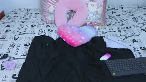 Snapshot of emma_blue_ chatting on 12/07/24, 02:09 Emma Blue modelo independiente online show from 12/07/24, 02:09