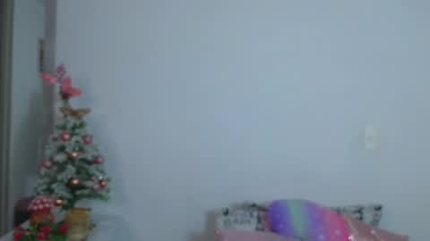 Snapshot of emma_blue_ chatting on 12/19/24, 12:34 Emma Blue modelo independiente online show from 12/19/24, 12:34