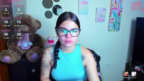 Snapshot of emma_boo_ chatting on 05/18/26, 02:56 emma_boo_ online show from 05/18/26, 02:56