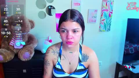 Snapshot of emma_boo_ chatting on 05/24/26, 03:39 emma_boo_ online show from 05/24/26, 03:39