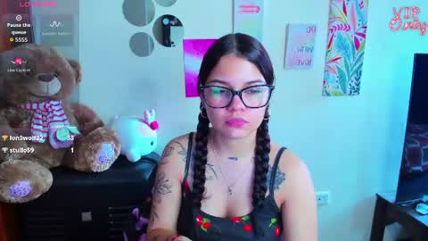 Snapshot of emma_boo_ chatting on 06/12/26, 04:50 emma_boo_ online show from 06/12/26, 04:50