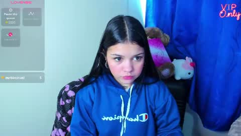 Snapshot of emma_boo_ chatting on 07/08/26, 04:11 emma_boo_ online show from 07/08/26, 04:11