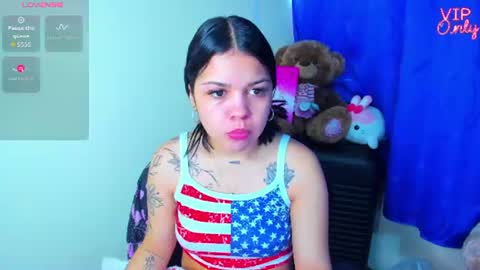 Snapshot of emma_boo_ chatting on 07/13/26, 05:49 emma_boo_ online show from 07/13/26, 05:49