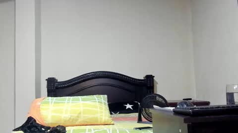 Snapshot of emma_brown777 chatting on 03/29/26, 08:42 ALBA online show from 03/29/26, 08:42