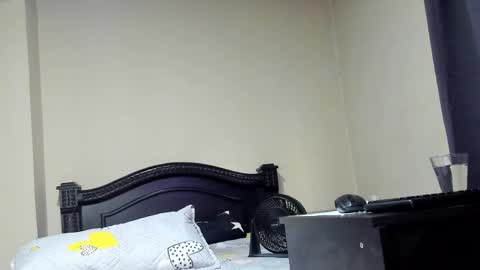 Snapshot of emma_brown777 chatting on 04/19/26, 10:01 ALBA online show from 04/19/26, 10:01