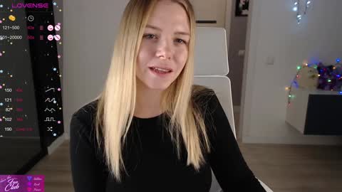 Snapshot of emma_bryan chatting on 12/11/24, 02:11 Emma online show from 12/11/24, 02:11