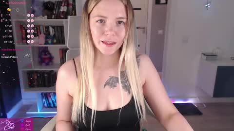 Snapshot of emma_bryan chatting on 11/09/25, 09:46 Emma online show from 11/09/25, 09:46