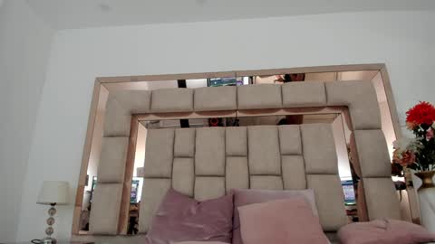 Emma Castillo online show from 12/29/24, 07:22