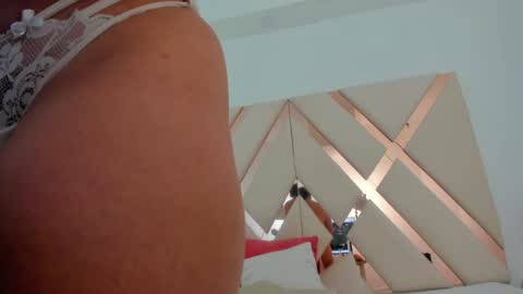 Emma Castillo online show from 01/05/25, 08:11