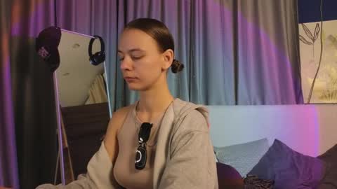 Snapshot of emma_chaser chatting on 05/01/26, 01:43 emma_chaser online show from 05/01/26, 01:43