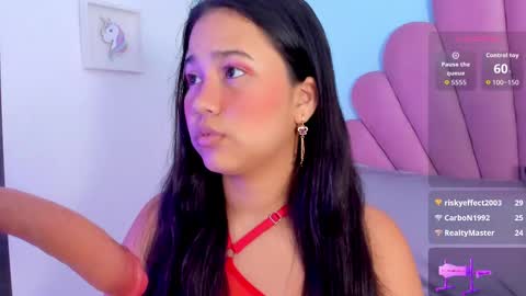 Snapshot of emma_clarke_ chatting on 09/25/25, 03:54 emma online show from 09/25/25, 03:54