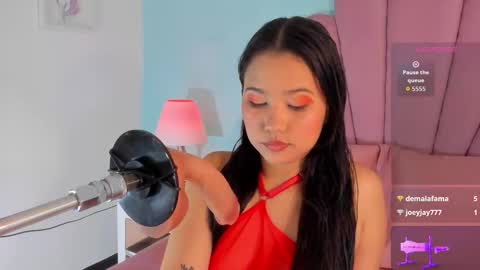 Snapshot of emma_clarke_ chatting on 11/06/25, 04:35 emma online show from 11/06/25, 04:35