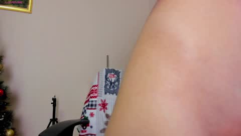 Snapshot of emma_clon chatting on 01/02/25, 05:14 Emma online show from 01/02/25, 05:14