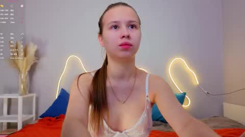 Snapshot of emma_clon chatting on 03/14/26, 01:34 Emma online show from 03/14/26, 01:34