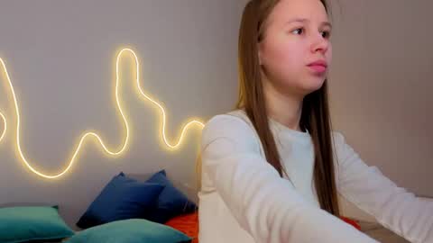 Emma online show from 05/15/26, 01:34