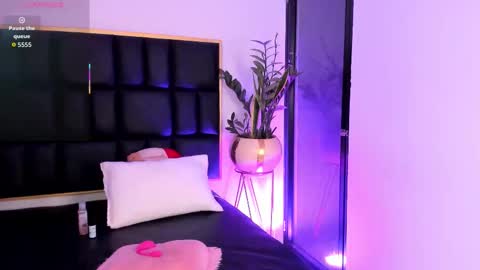 Emma online show from 03/22/26, 02:48