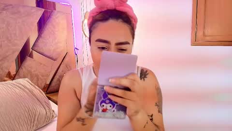 EMMA  online show from 12/18/25, 11:33