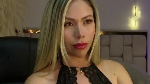 Snapshot of emma_coronel chatting on 04/06/26, 11:05 emma coronel online show from 04/06/26, 11:05