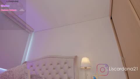 Snapshot of emma_dee chatting on 02/18/26, 04:47 emma_dee online show from 02/18/26, 04:47