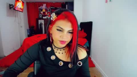 Snapshot of emma_diva chatting on 07/09/26, 09:41 emma online show from 07/09/26, 09:41