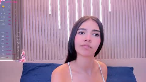 Snapshot of emma_doll7 chatting on 06/20/26, 10:23 E online show from 06/20/26, 10:23