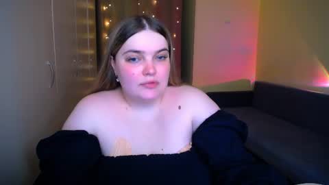 Snapshot of emma_dorn chatting on 07/15/26, 08:30 Eva online show from 07/15/26, 08:30