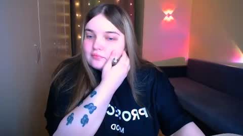 Snapshot of emma_dorn chatting on 07/19/26, 02:10 Eva online show from 07/19/26, 02:10