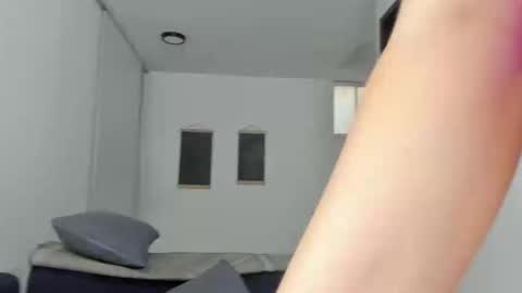 Emma online show from 01/11/25, 04:57