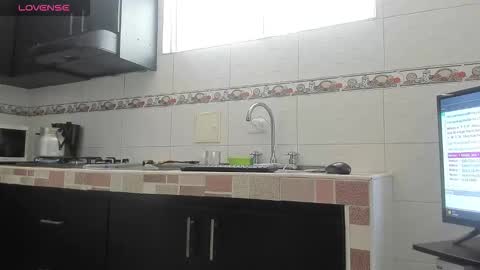 Emma online show from 12/22/25, 01:19