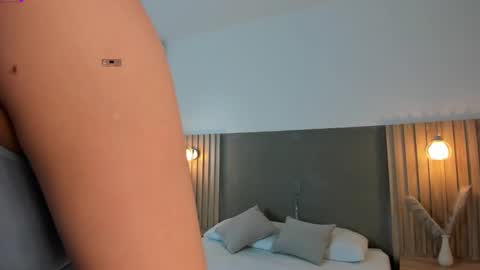 E M M A online show from 10/12/25, 02:21