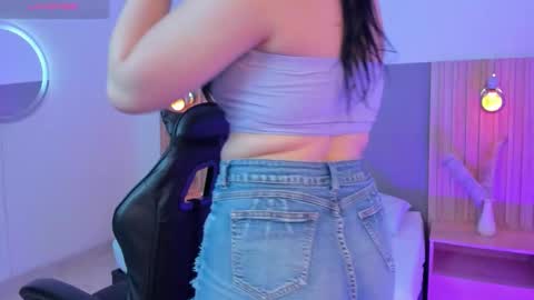 Snapshot of emma_fhox chatting on 02/02/26, 09:57 E M M A online show from 02/02/26, 09:57