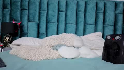 Emma online show from 02/19/26, 08:27