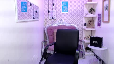 Snapshot of emma_garciaa_ chatting on 12/13/24, 08:15 emma online show from 12/13/24, 08:15