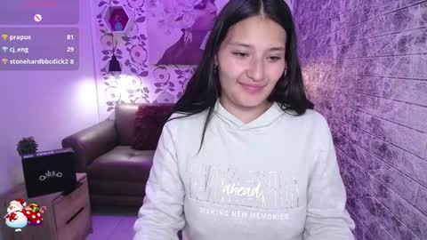 Snapshot of emma_garciaa_ chatting on 12/14/24, 09:40 emma online show from 12/14/24, 09:40